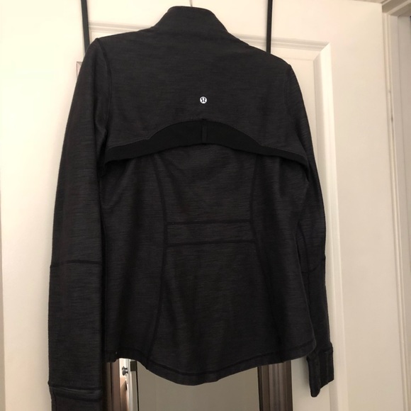 Dark Grey Lululemon Women’s Jacket - Size 12 - Picture 5 of 6